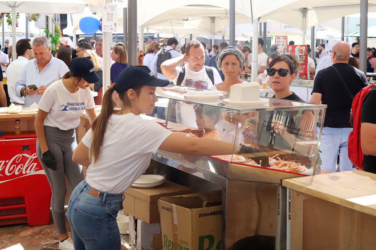 Imágenes del gran ambiente en el segundo día de la Feria de la Tapa