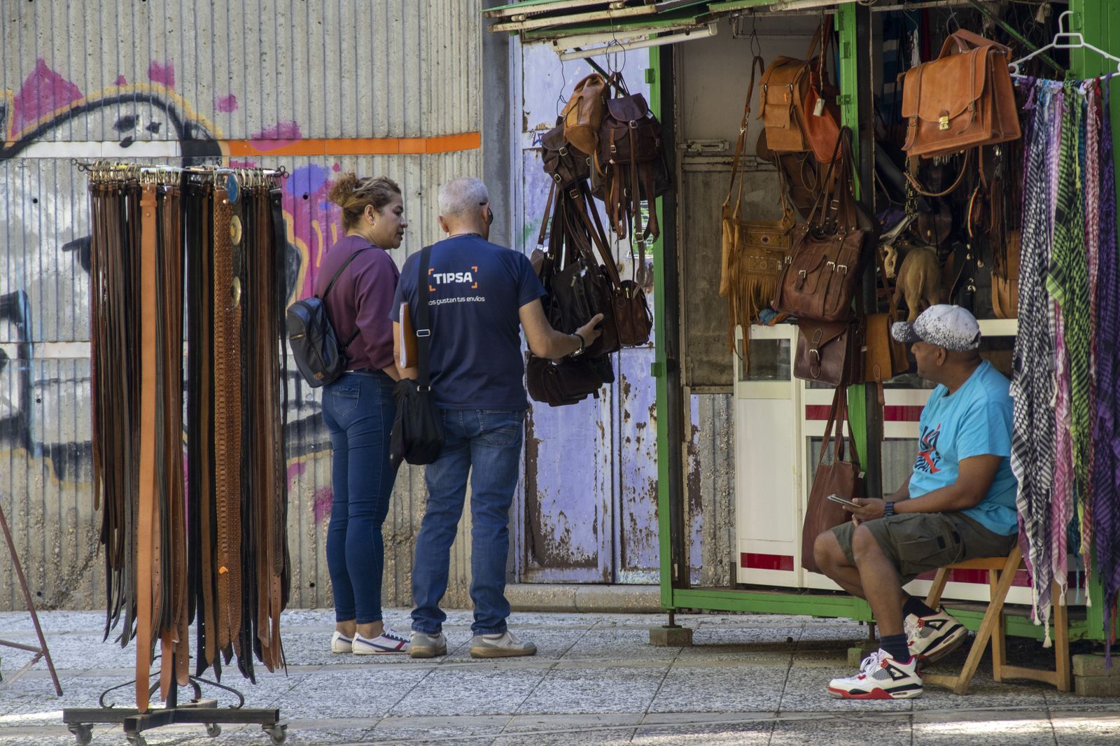 Imágenes del lunes 17 de abril en Huelva