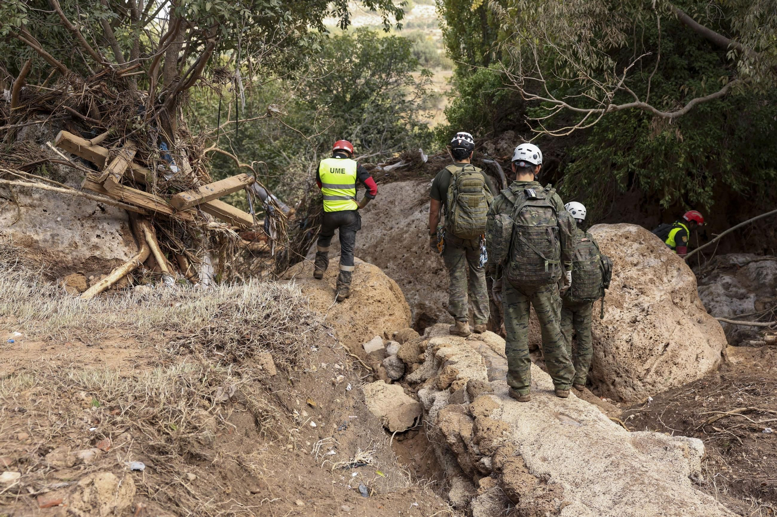 Las imágenes de los difíciles  trabajos de búsqueda de desaparecidos en Letur