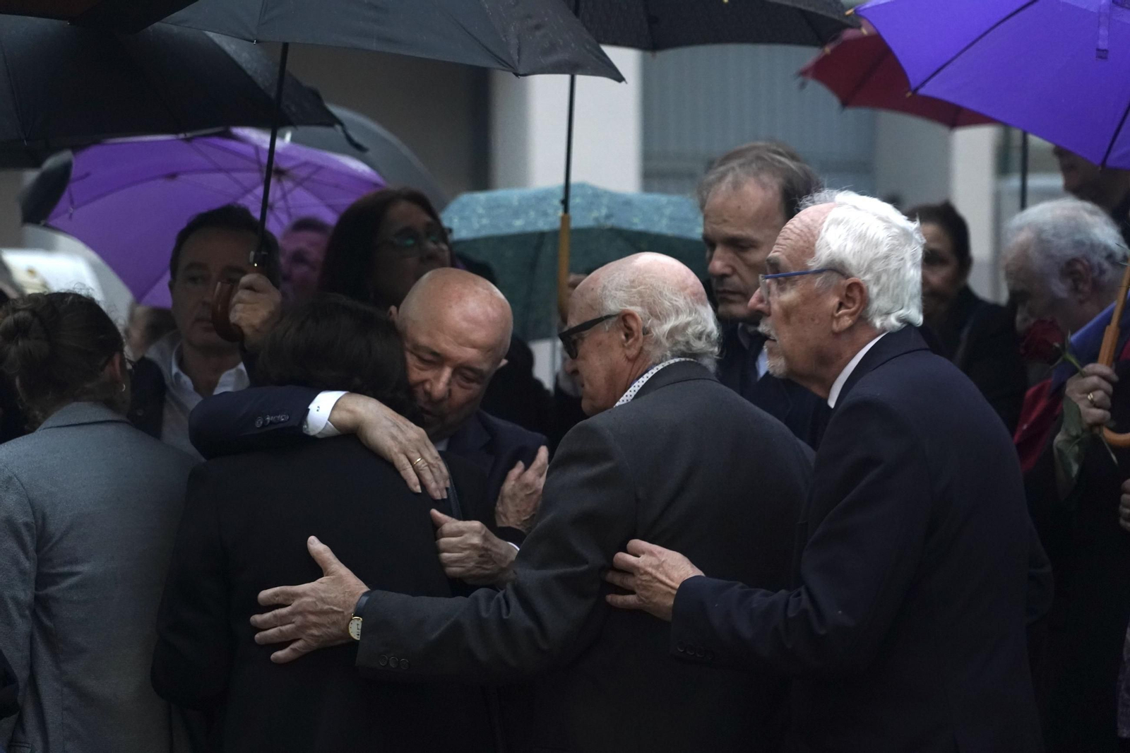 El último adiós al cantaor flamenco Fosforito, en imágenes