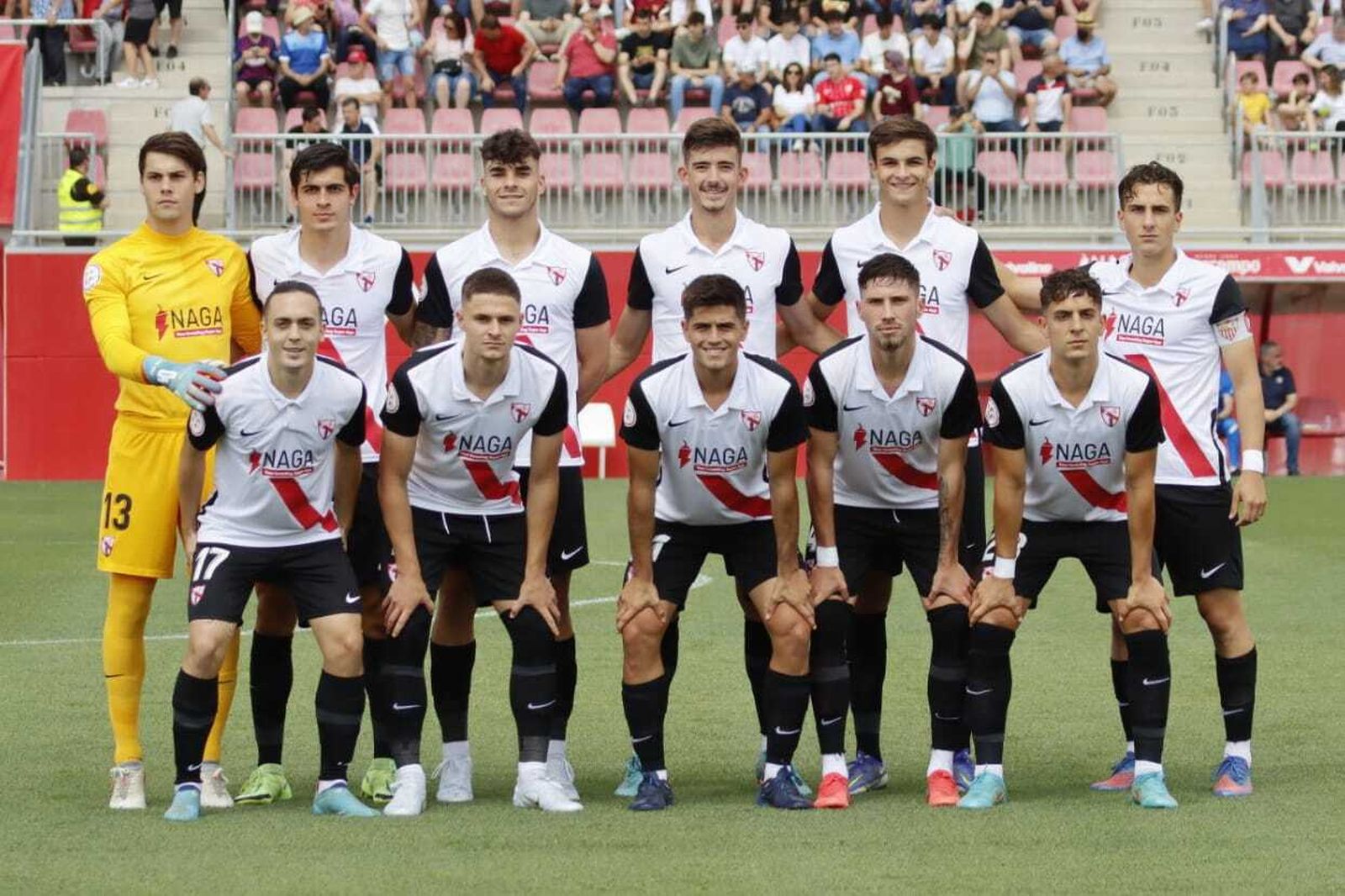 Formación titular del Sevilla Atlético en el estadio Jesús Navas.