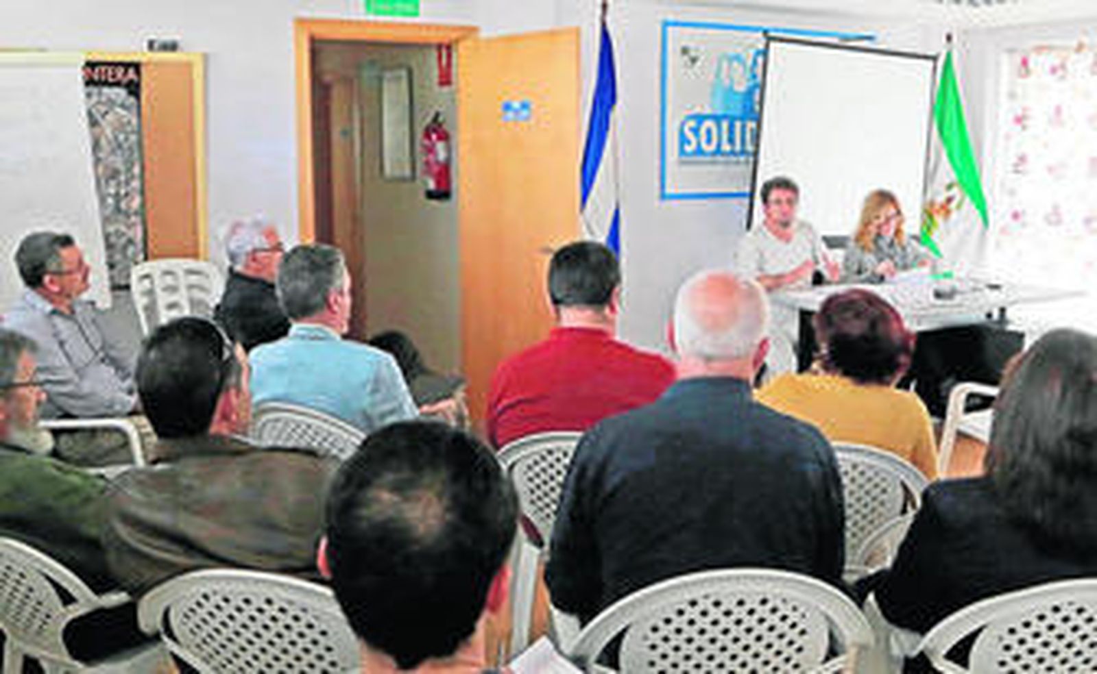 David Cifredo, presidente de Facua Cádiz, ayer, durante la asamblea en la sede de Solidaridad.