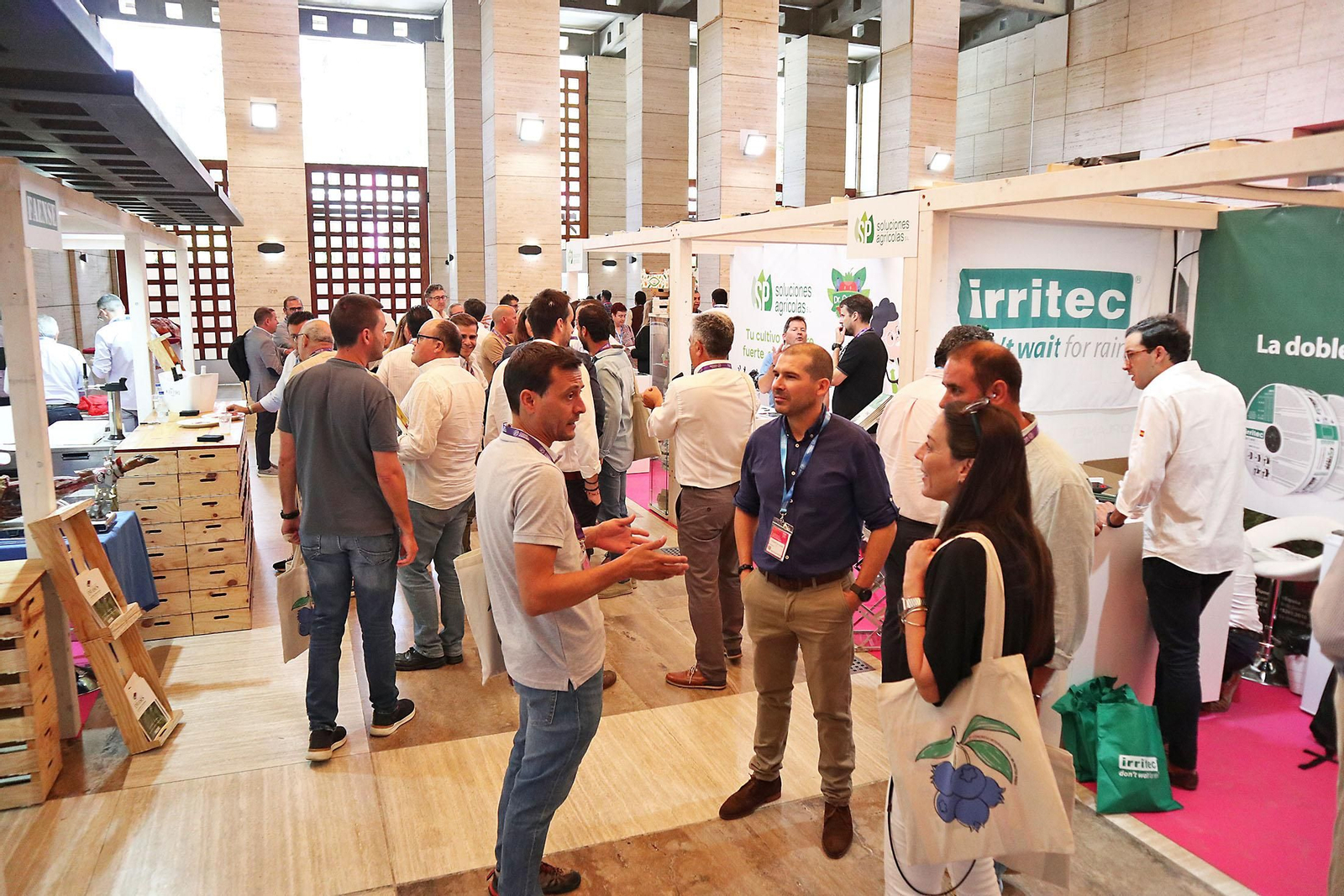 imágenes del IX congreso internacional de Frutos Rojos en Huelva