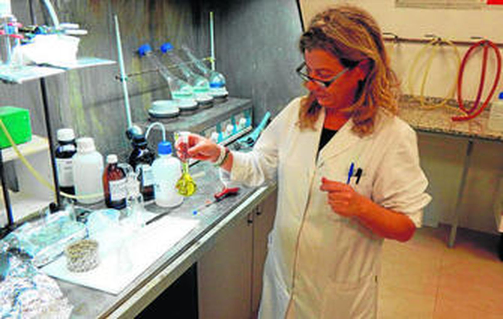 En el centro de investigación ejidense se analiza la presencia de restos de fitosanitarios en los productos.