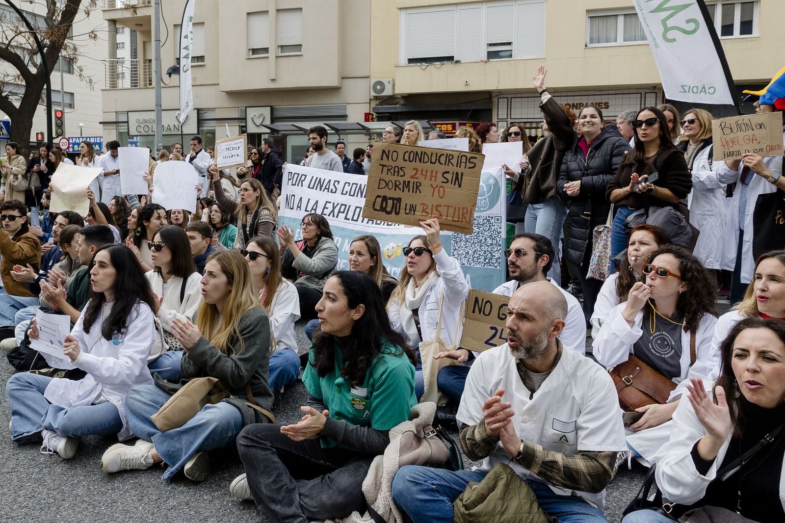 Las imágenes de la manifestación de médicos en Cádiz