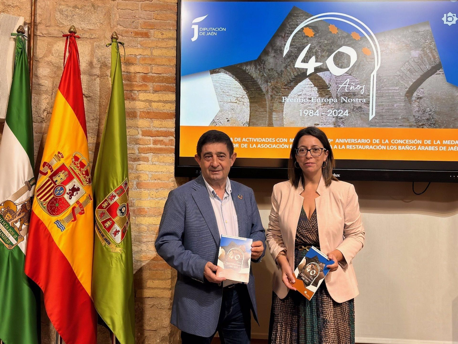 Francisco Reyes y áfrica Colomo en la presentación de la programación.