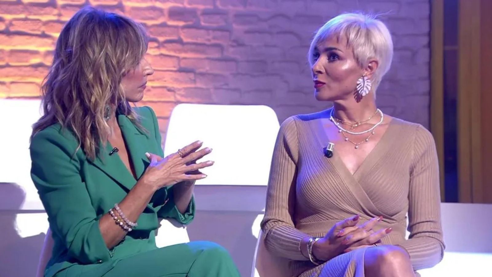 Ana María Aldón en 'Fiesta' junto a Emma García