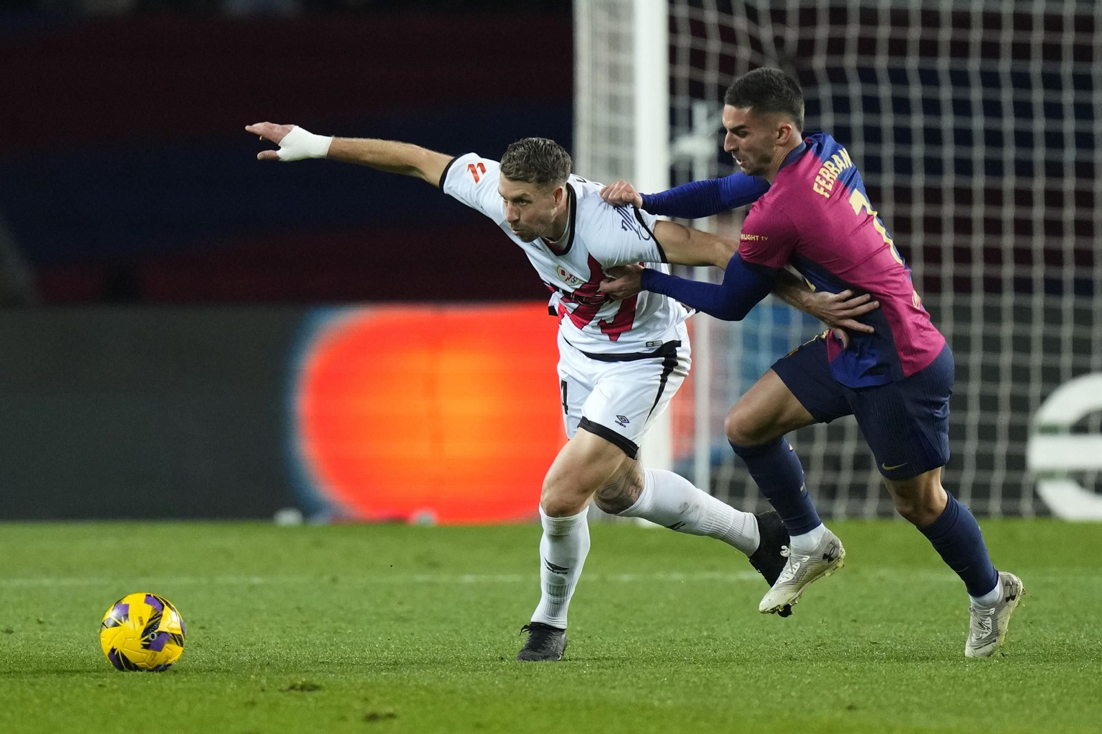 Las fotos del polémico Barcelona - Rayo Vallecano