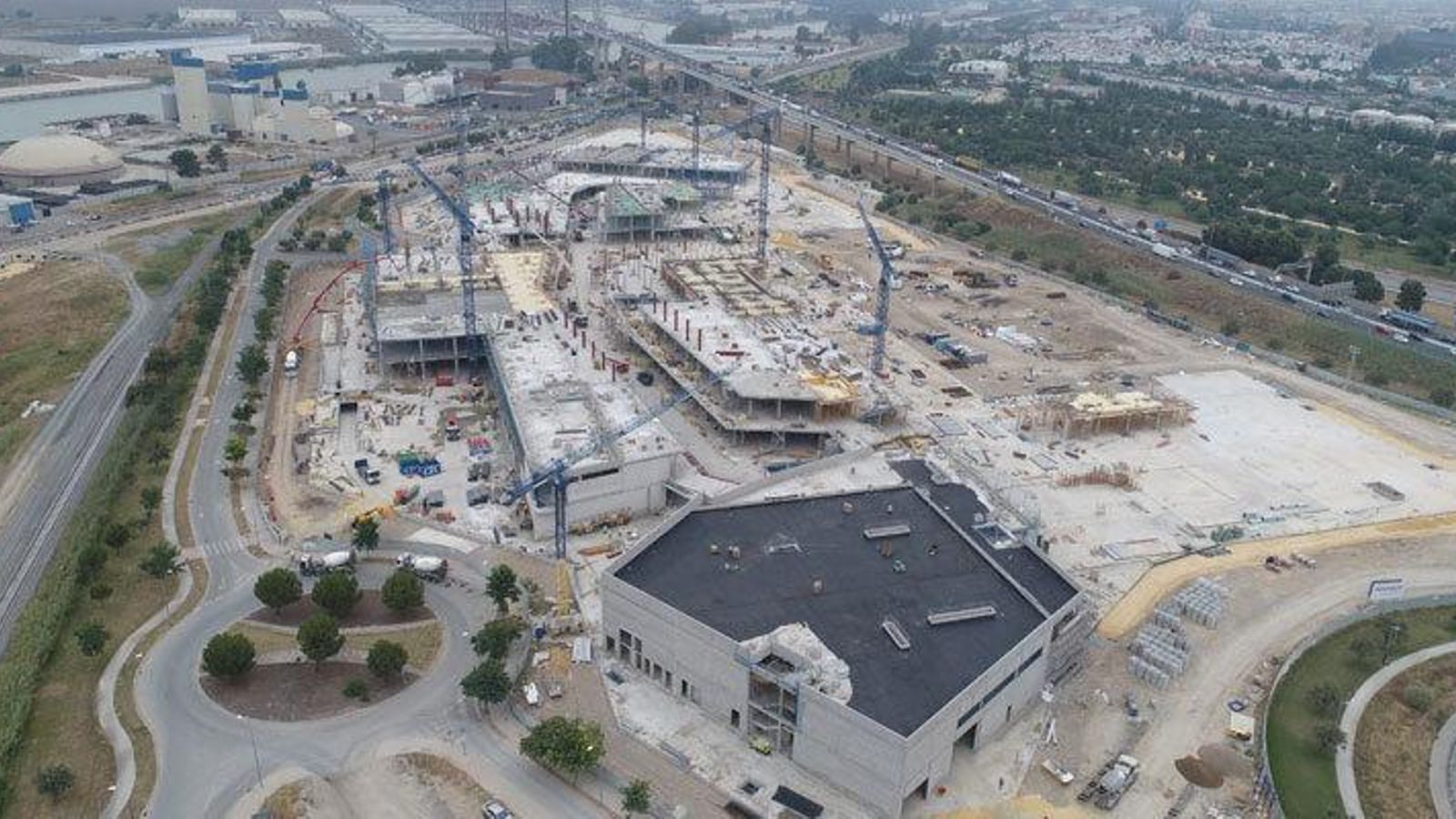 Vista aérea de las obras del centro comercial el pasado julio.