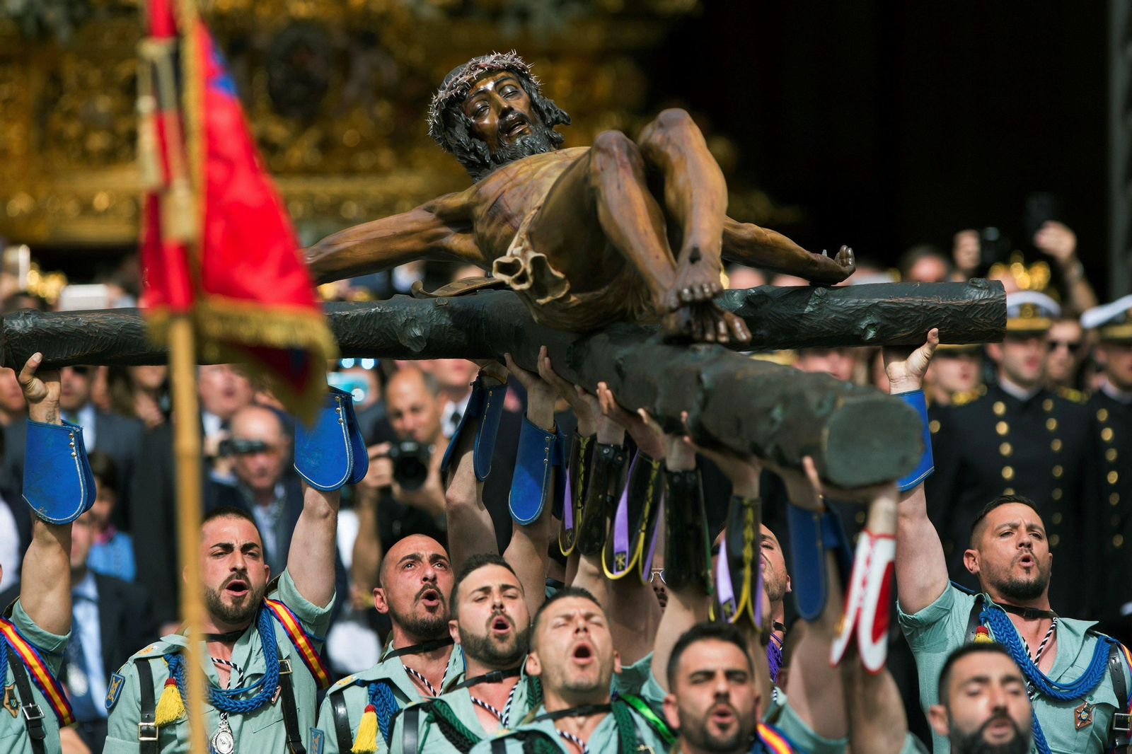 El traslado de Mena en imágenes