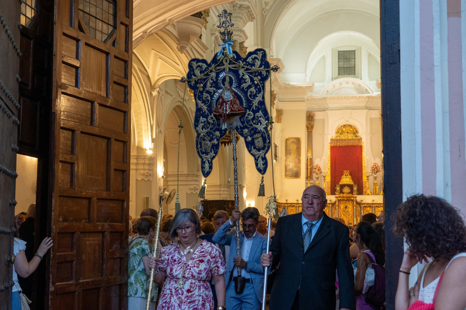 Imágenes del traslado de Nuestra Señora de la Cinta a la Parroquia Mayor de San Pedro