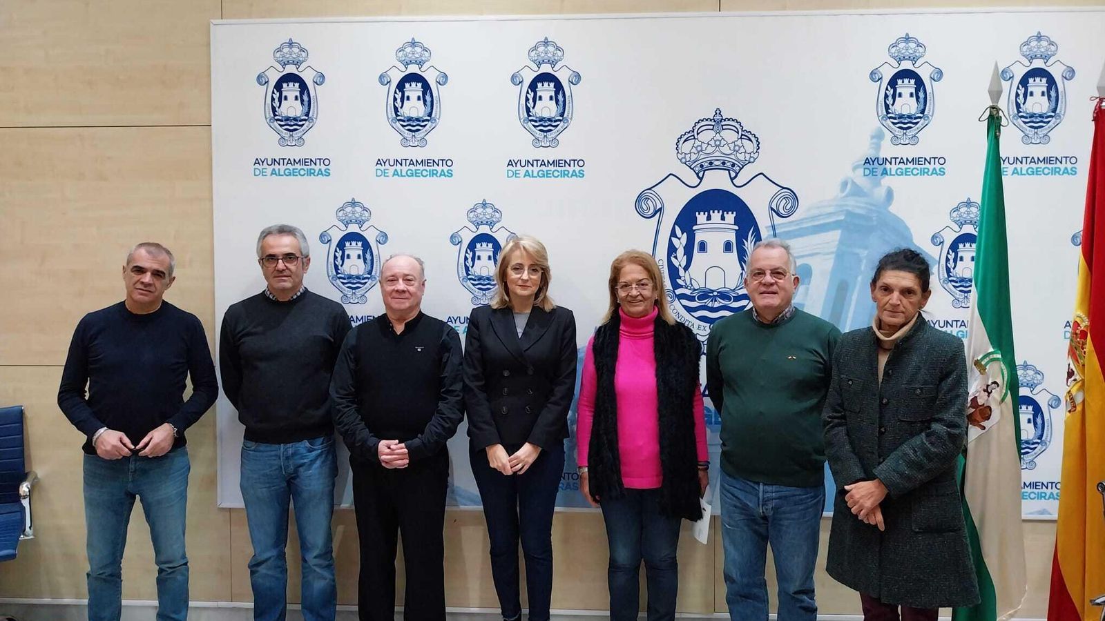 Asistentes a la reunión mantenida esta mañana en la sala de comisiones del Ayuntamiento