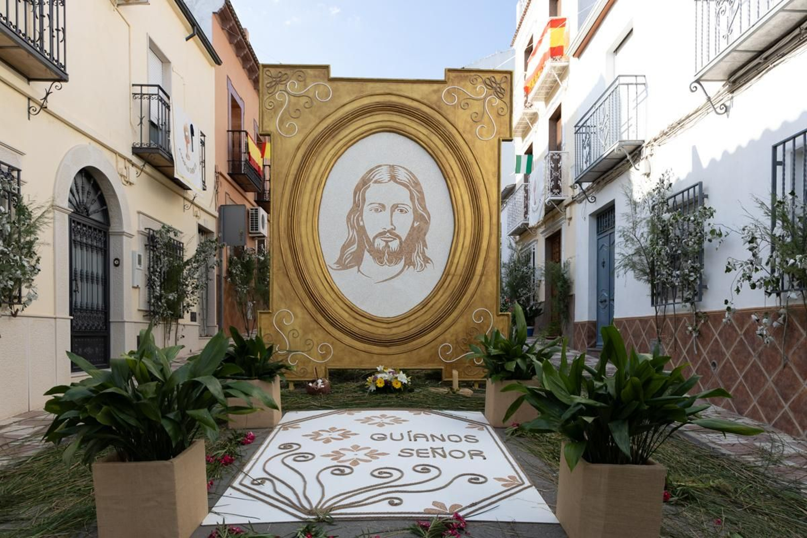 Los vecinos de Villardompardo exponen las obras de su Corpus un año más, en imágenes