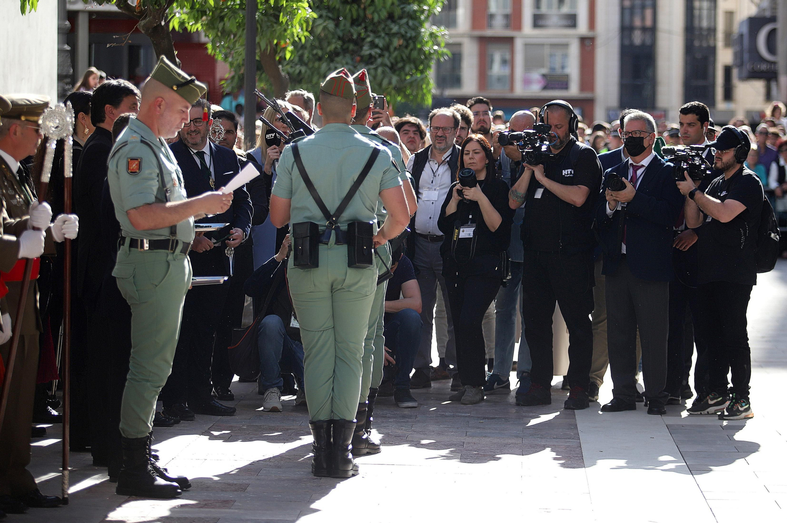 Sábado de Pasión: Imágenes de La Legión con el Cristo de la Vera+Cruz