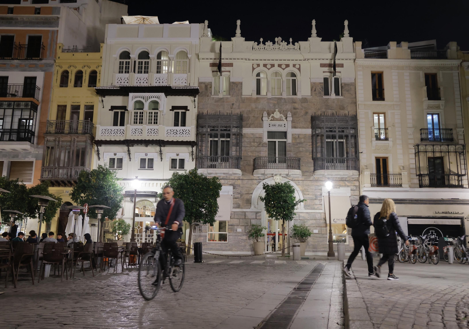 El nuevo hotel de la plaza de San Francisco ha sido uno de los últimos en beneficiarse de la normativa anterior. El nuevo hotel de la plaza de San Francisco ha sido uno de los últimos en beneficiarse de la normativa anterior.