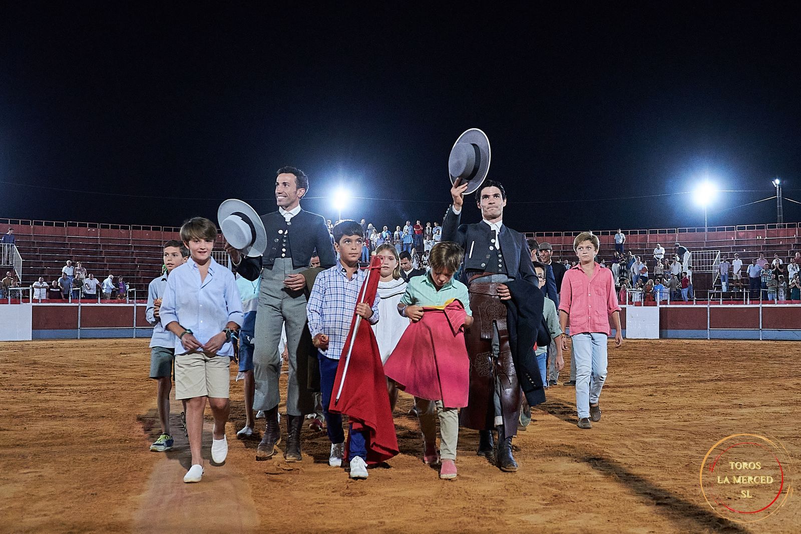 Con la luna por testigo