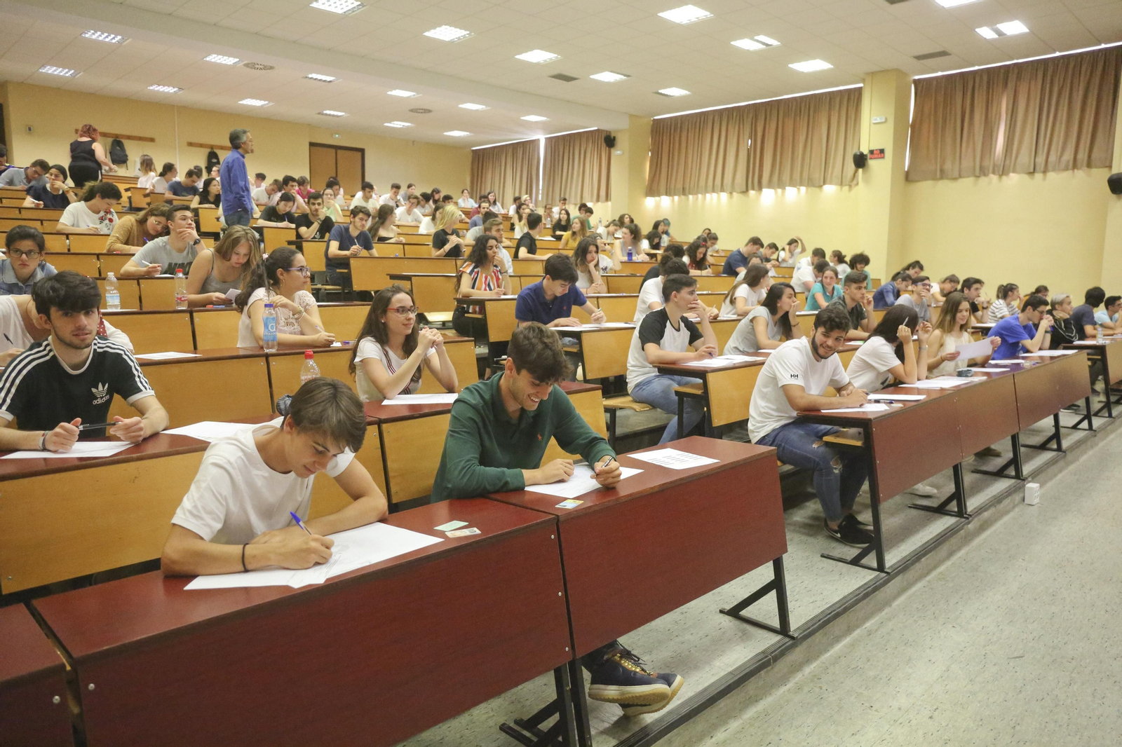 Alumnos realizan la prueba en la convocatoria de junio de 2018