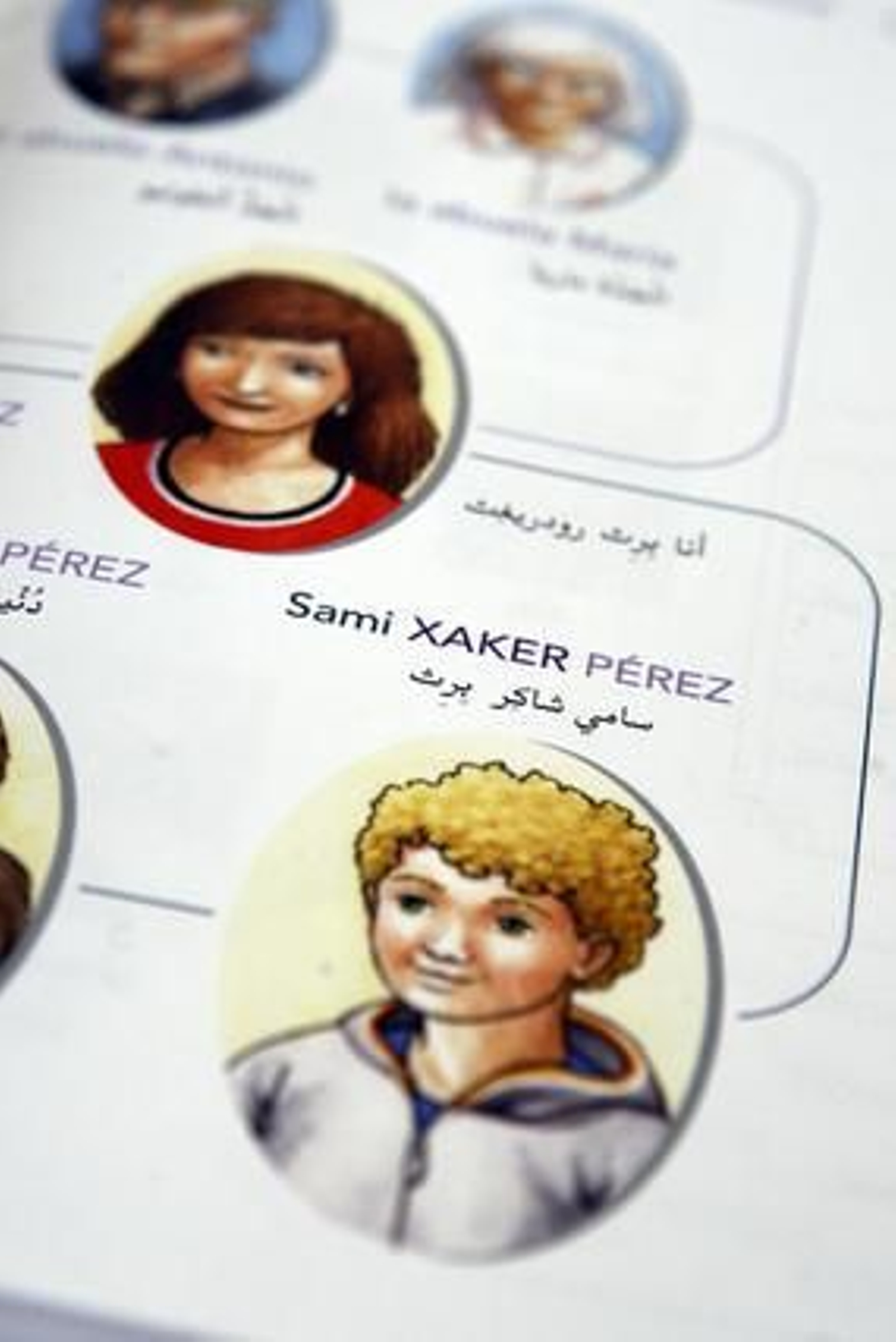 Detalle de una de las actividades que realizan en la clase de árabe. / Pepe Villoslada