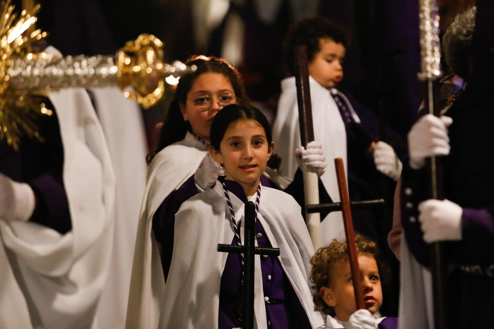 Fotos del Jueves Santo en Los Barrios: Nazareno