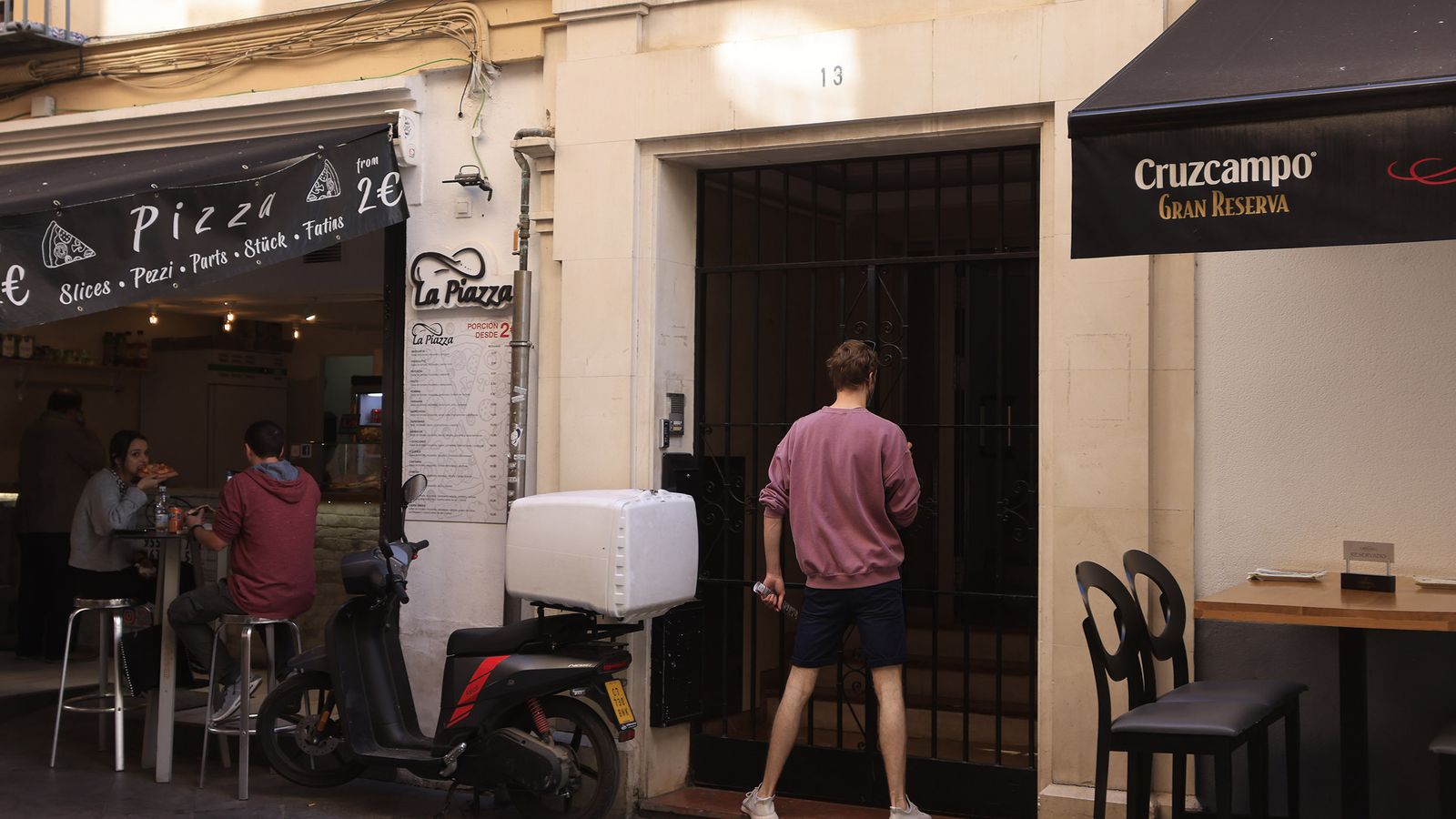 Entrada principal al edificio.