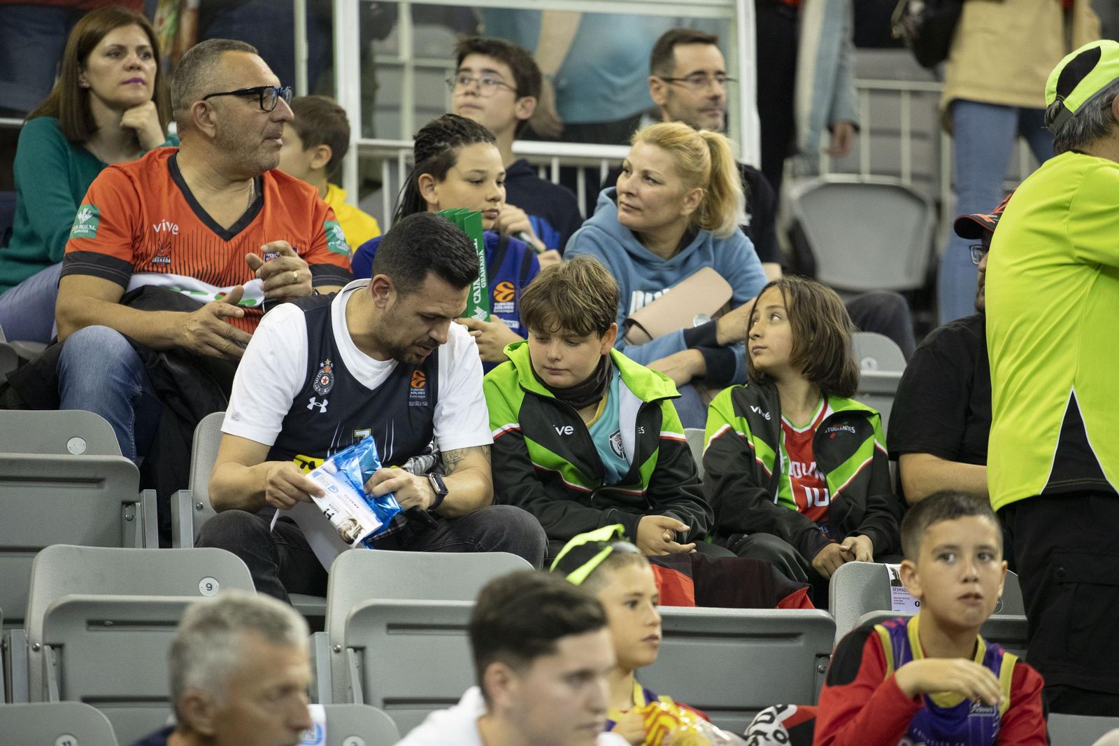 Encuéntrate en el Palacio en el Covirán Granada-Barça