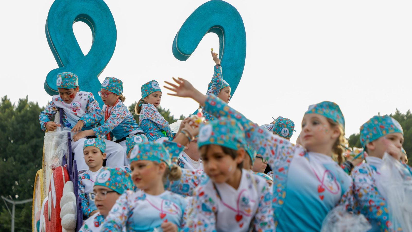 Las fotos de la ínsolita salida de los Reyes Magos del Ateneo un 4 de enero