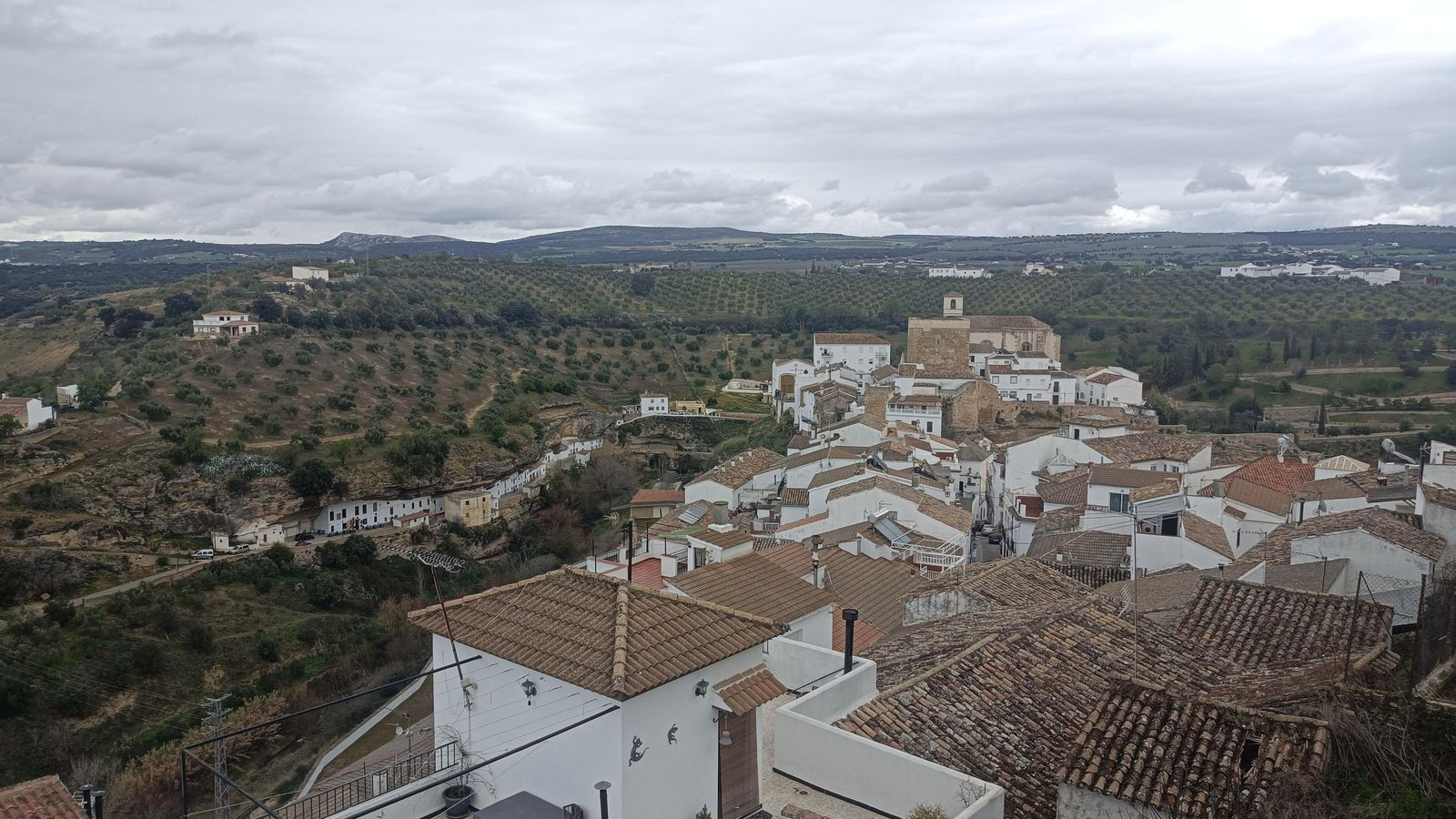 Llegada a Setenil de las Bodegas.