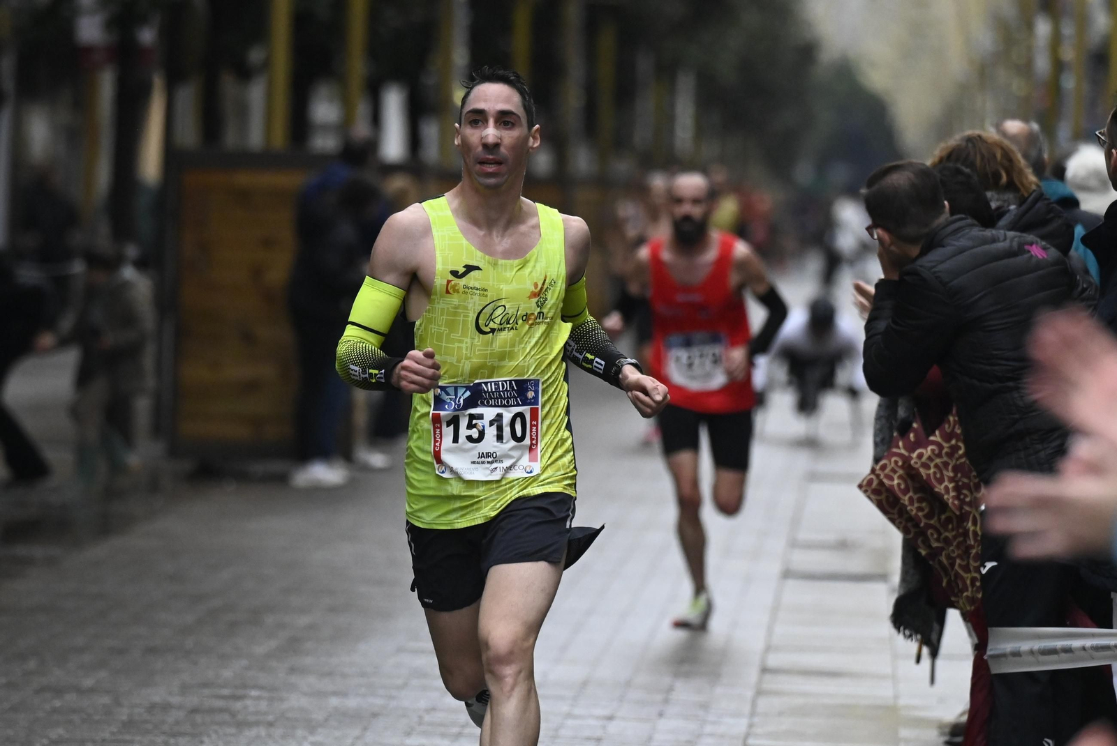 El paso de la Media Maratón de Córdoba 2025 por el centro de la ciudad