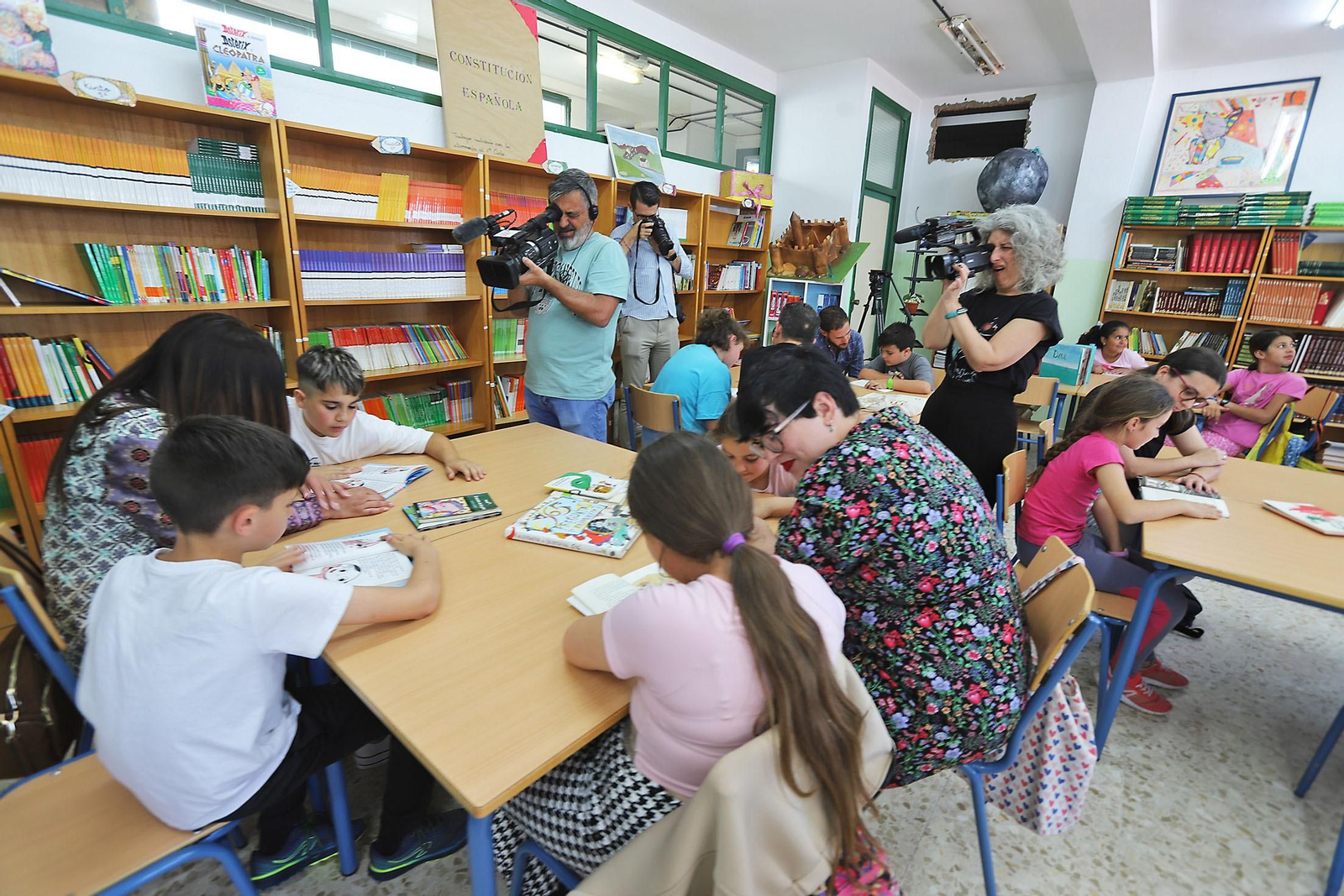 Imágenes de la visita a una sesión Lecxit en el CEIP Arias Montano