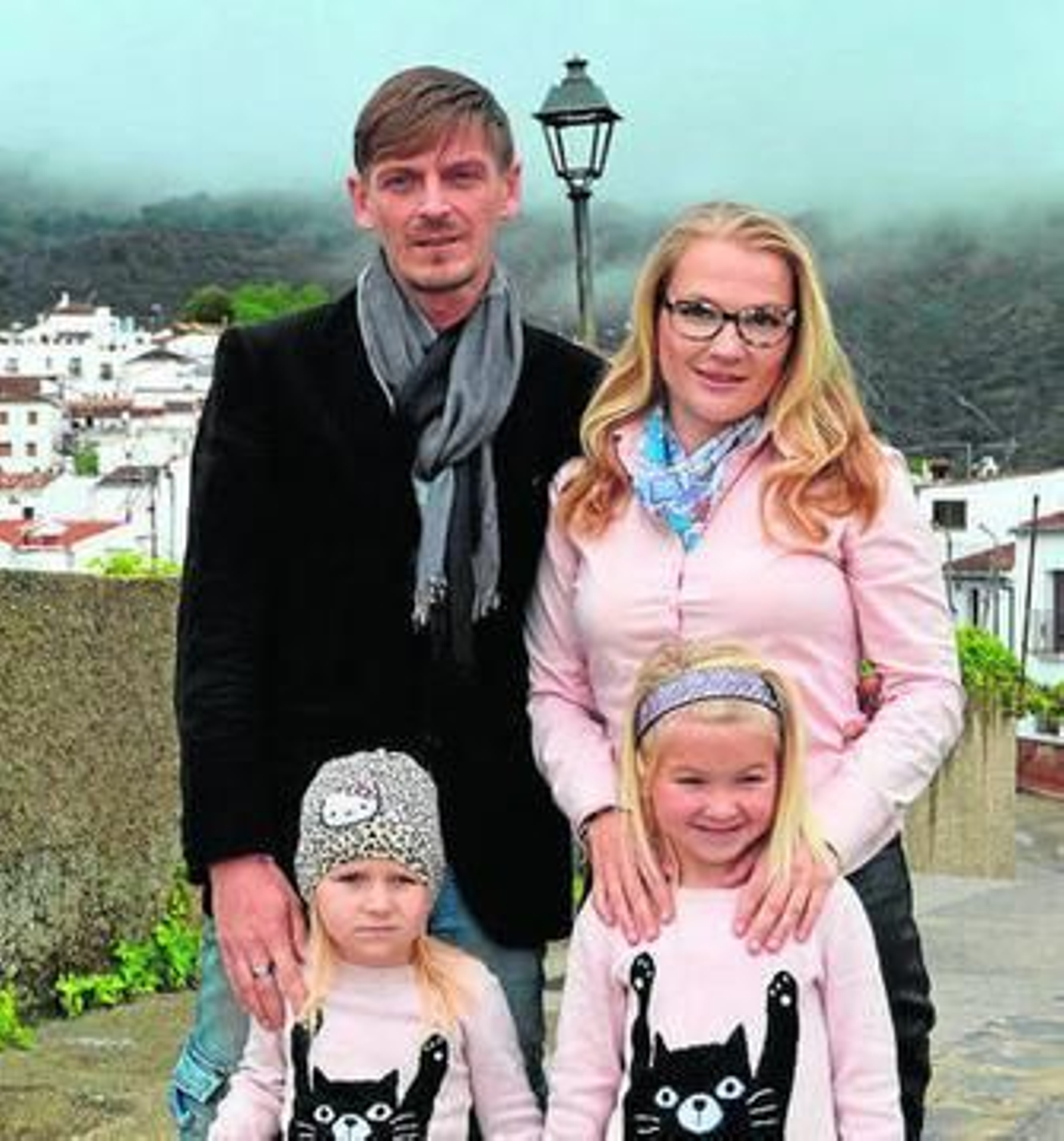 La familia que se ha asentado en Cartajima.