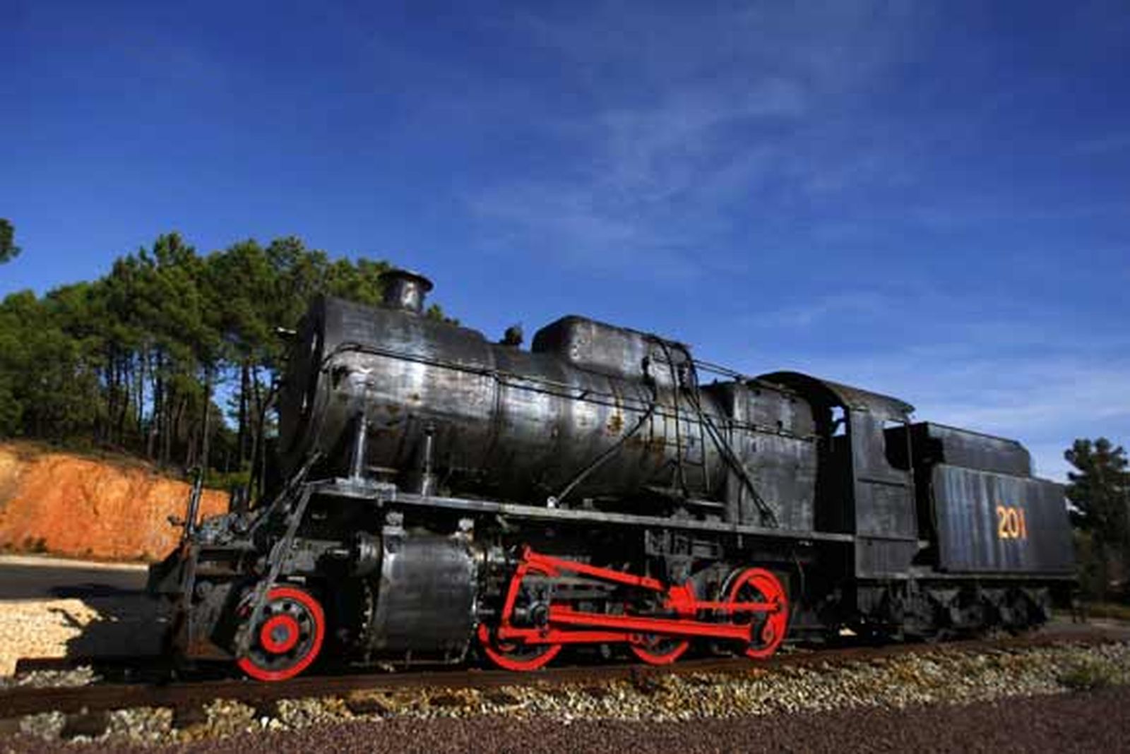 La Cuenca Minera de Huelva espera la recuperación de la explotación de Riotinto para que se le devuelva el esplendor a una comarca azotada por el paro

Foto: Fito Carreto