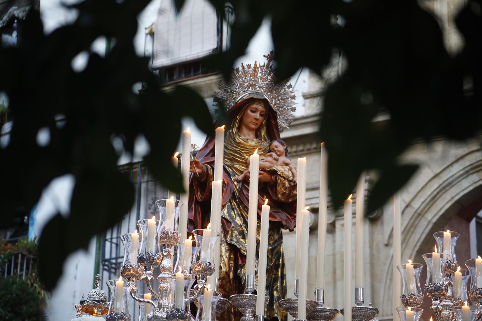 La procesión de la Virgen del Amparo de Córdoba, en fotografías
