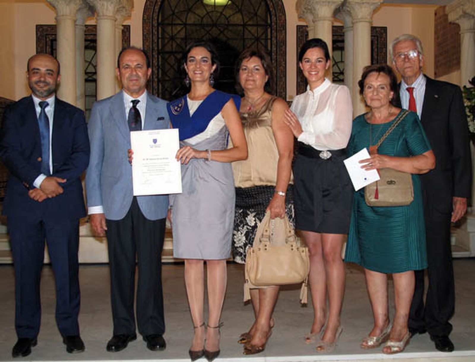 Carlos Plata, Francisco García Campos, Mara García Senent, Lola Senent, Isabela García Senent, Pepa Senet y José Navarro, de la empresa Sevitrade.

Foto: Victoria Ramírez