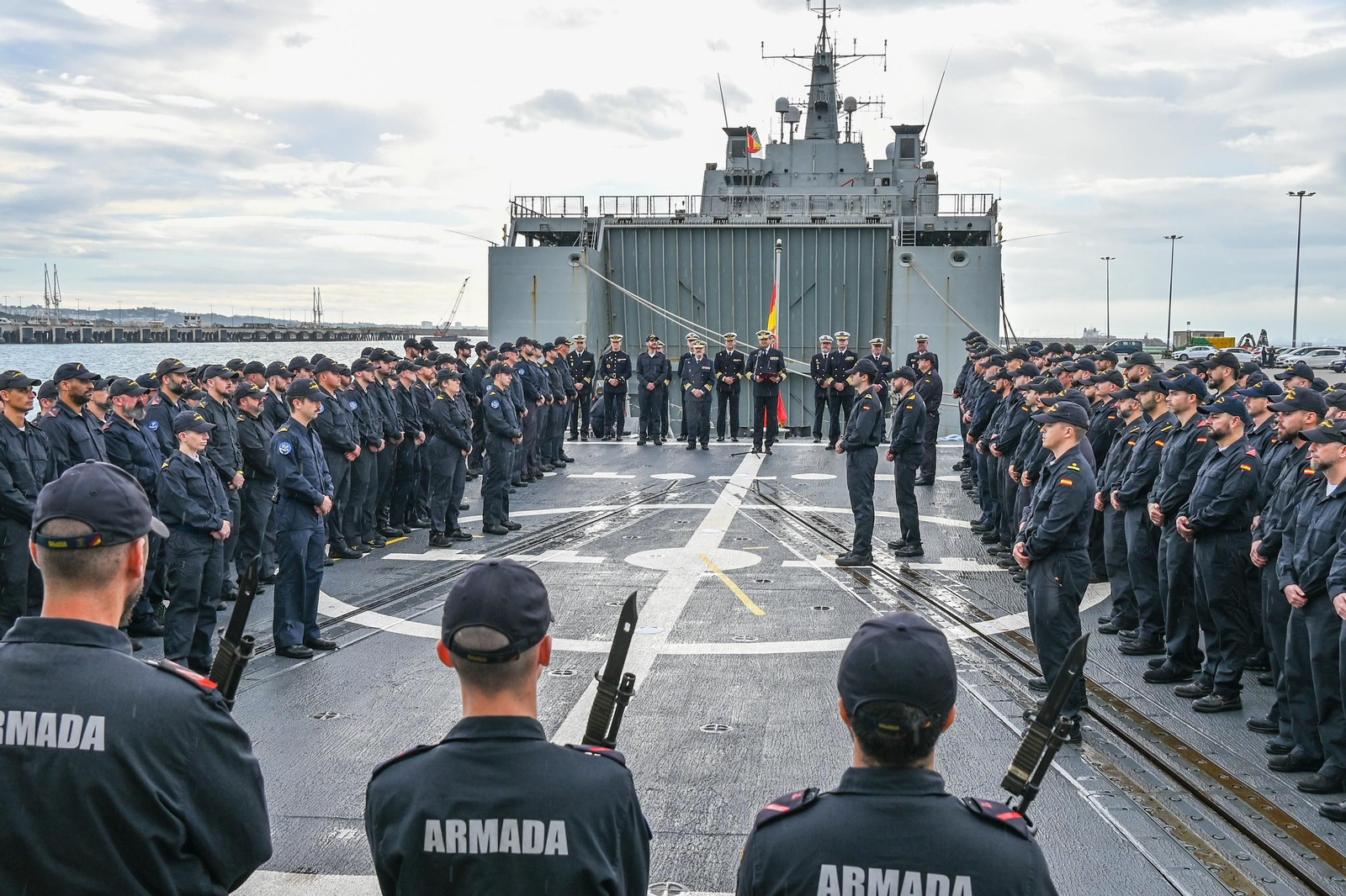 Las imágenes de la llegada de la fragata Navarra a la Base de Rota tras la operación Atalanta