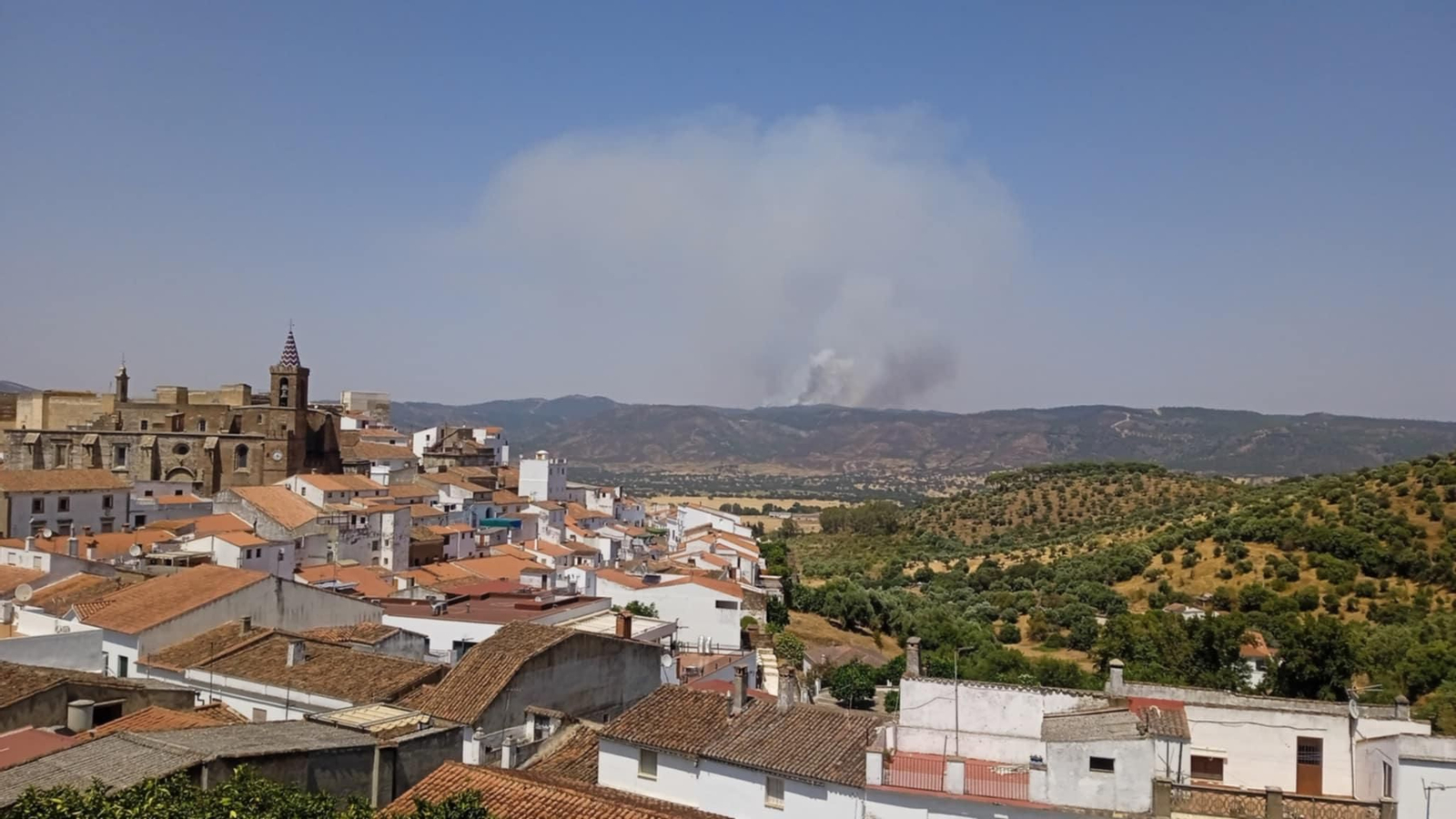 Incendio en Aroche.