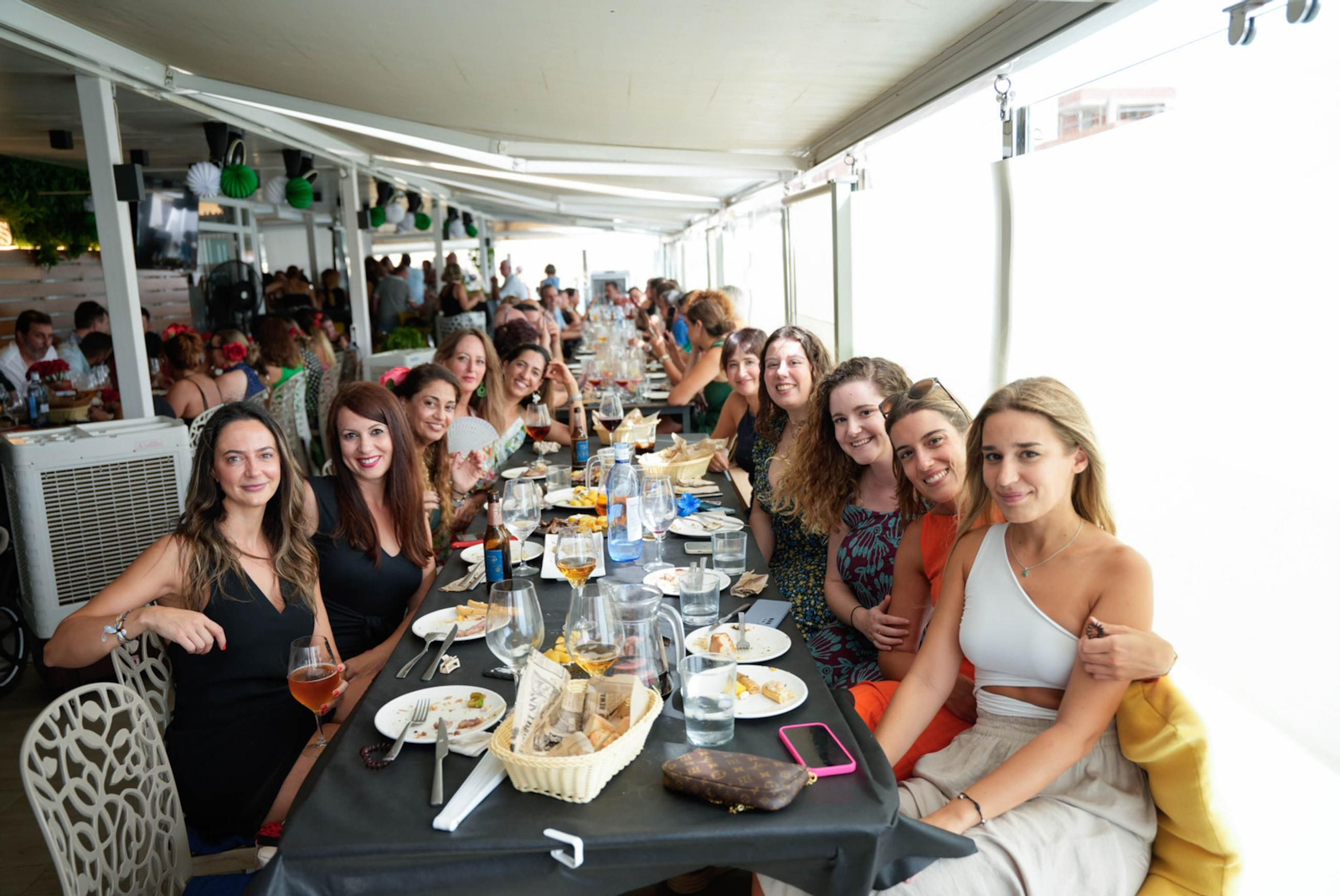 Los almerienses disfrutan del martes en la Feria del Mediodía