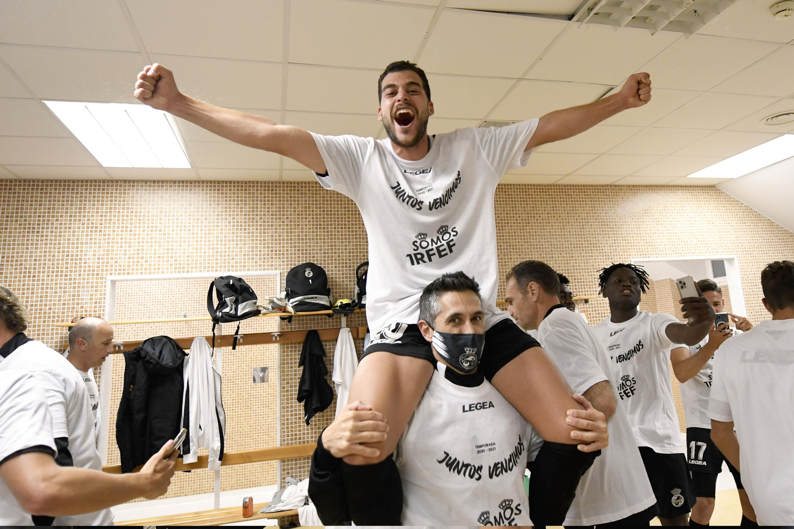 Fotos de la celebración del ascenso de la Balona a Primera RFEF