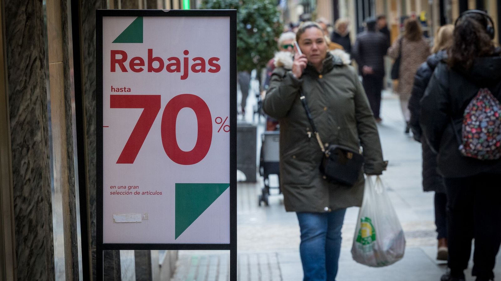 Hay rebajas de hasta el 70% en algunos artículos.