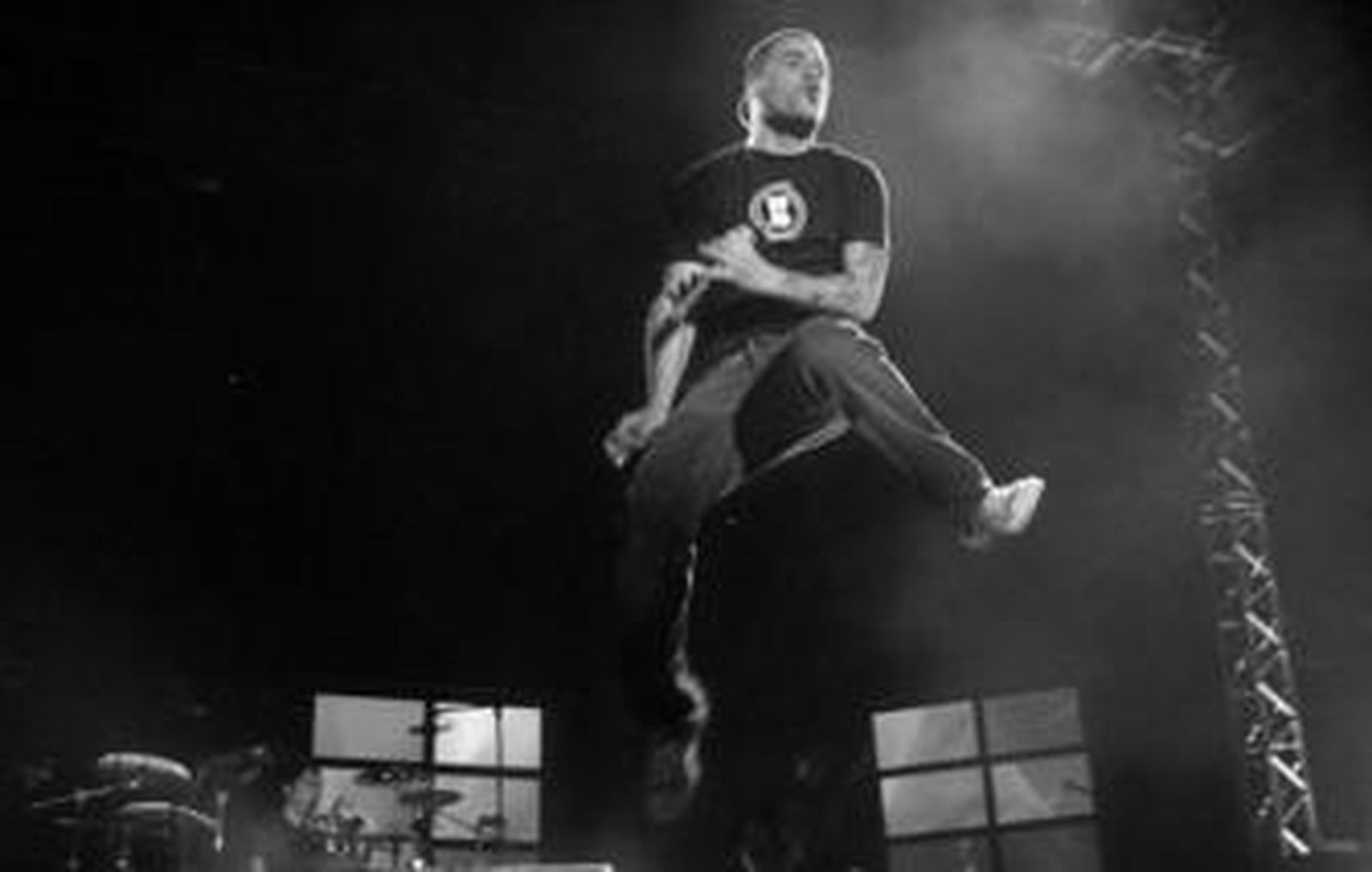 Dani Martín, cantante del grupo, en un concierto en 2006.