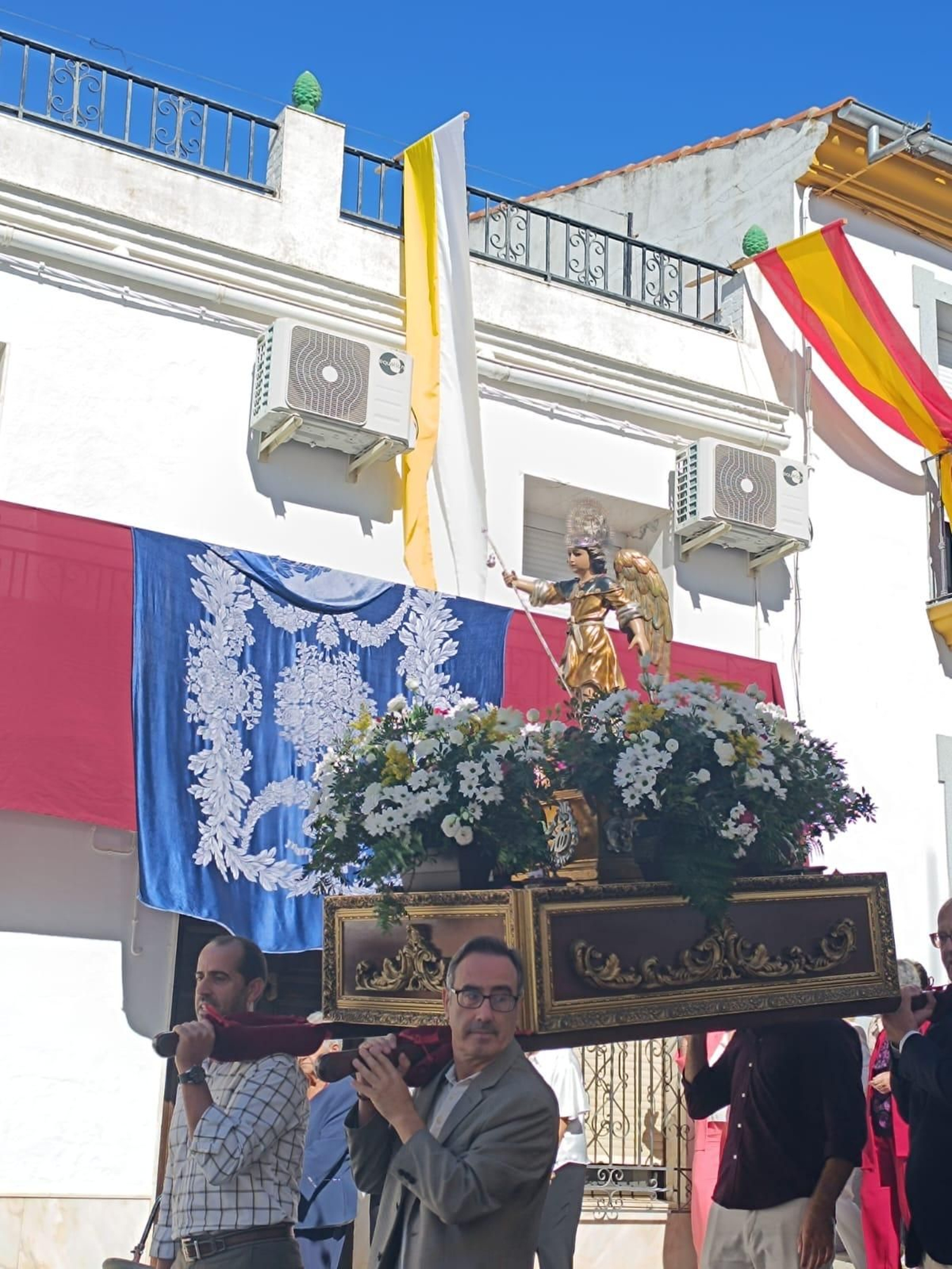 San Rafael recorre las calles de Villaharta