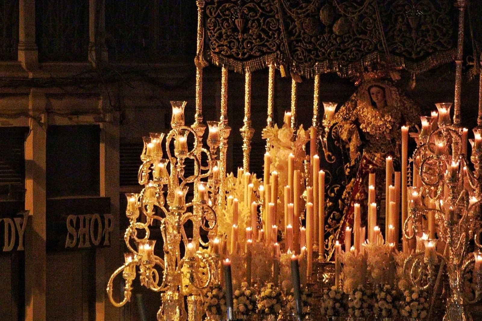 La Sentencia en su procesión del Martes Santo en Málaga, en fotos