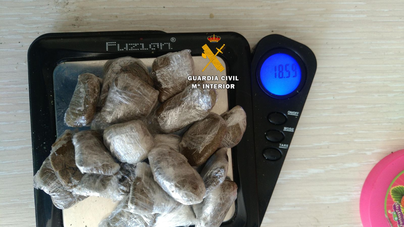 Droga intervenida durante la operación.