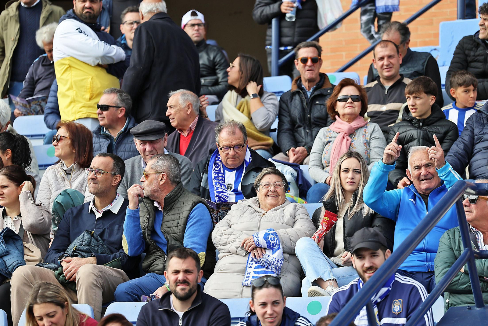 Ambiente en las gradas del Recreativo de Huelva vs AD Ceuta FC