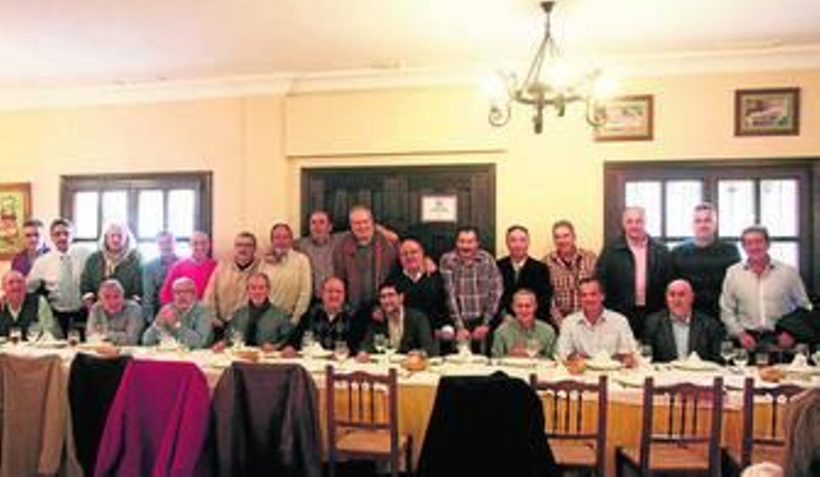 Imagen de la comida celebrada en La Línea por los alumnos de Salesianos.