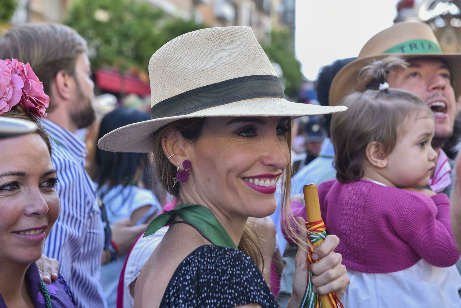 La salida de la Hermandad del Rocío de Triana, en imágenes