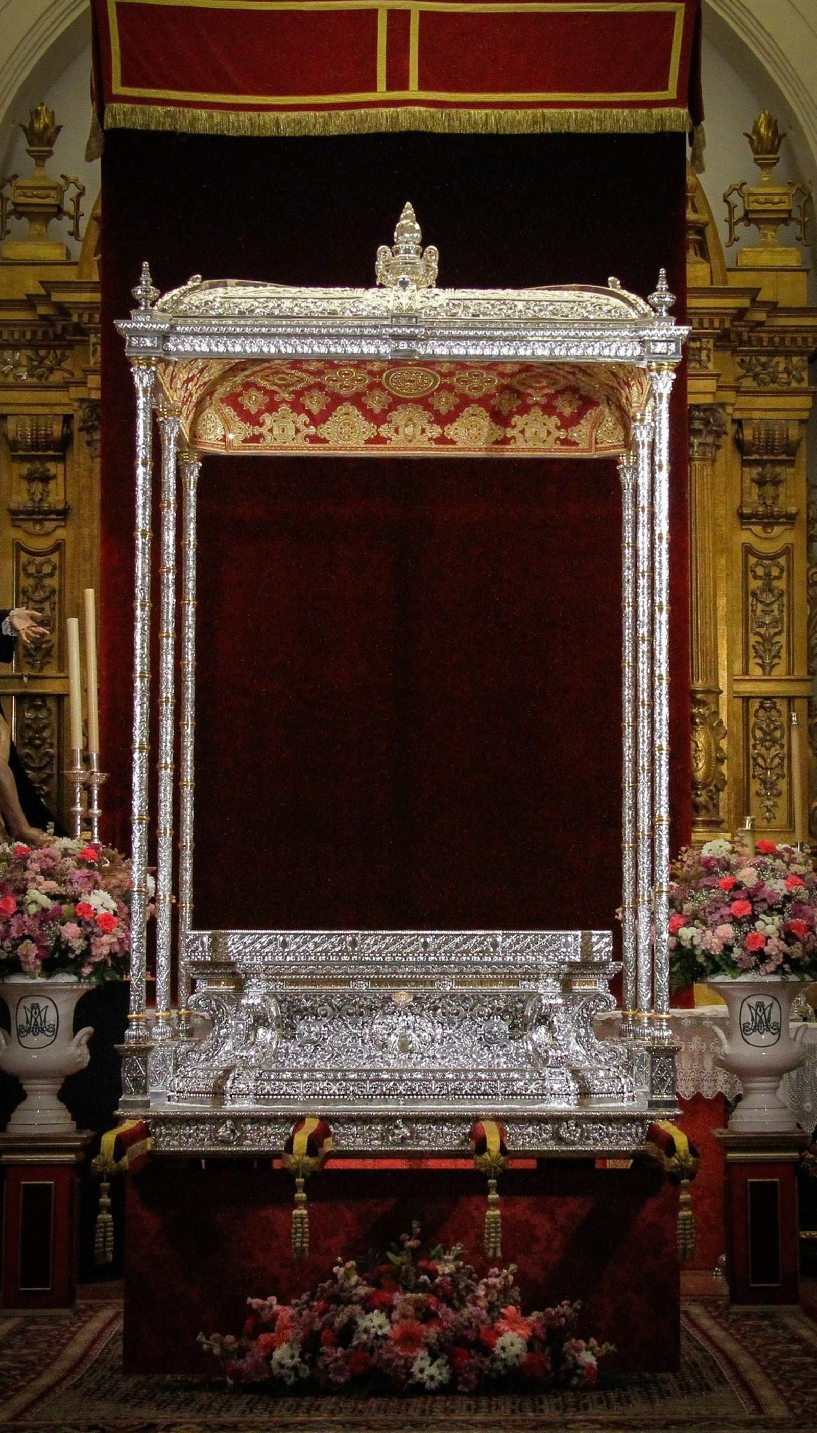 Las nuevas andas de la Virgen del Rocío.