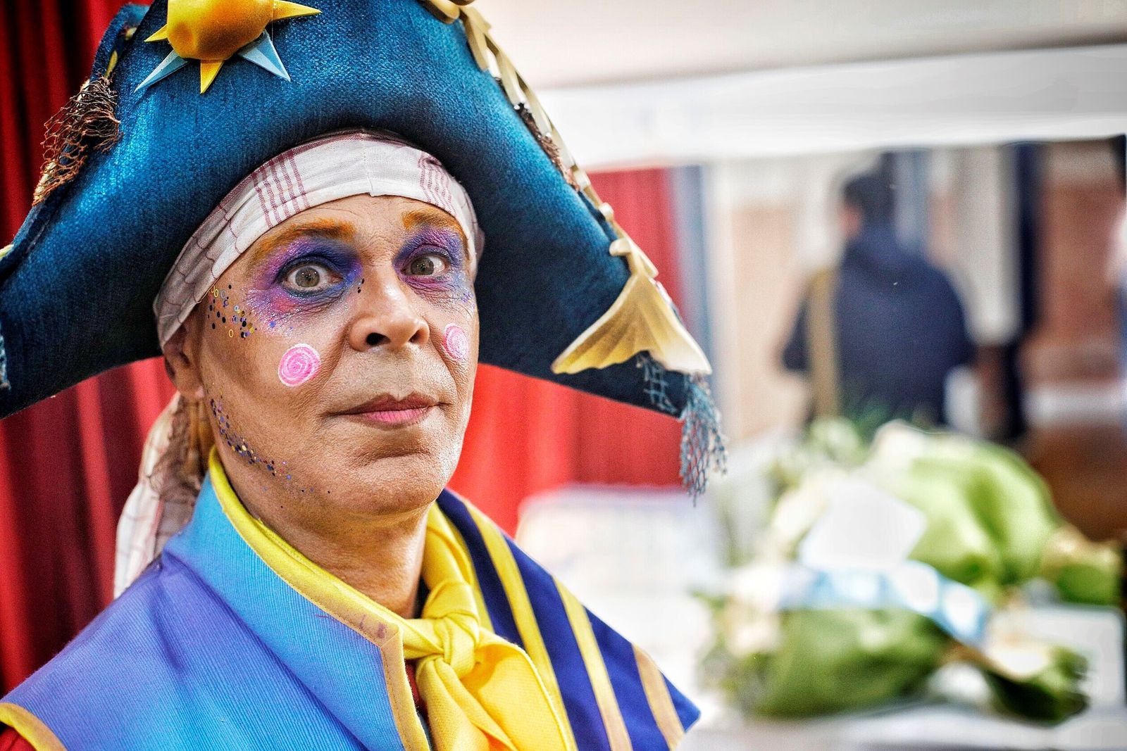 Comparsa 'Los colgaos'en camerinos