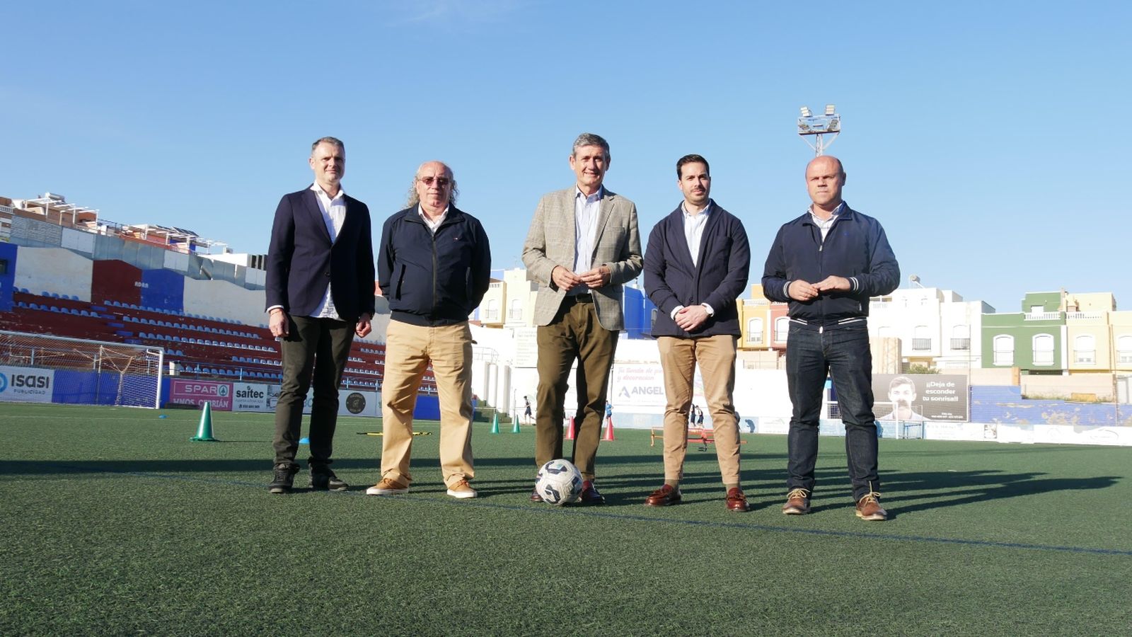 Las principales autoridades presentes en esta presentación.