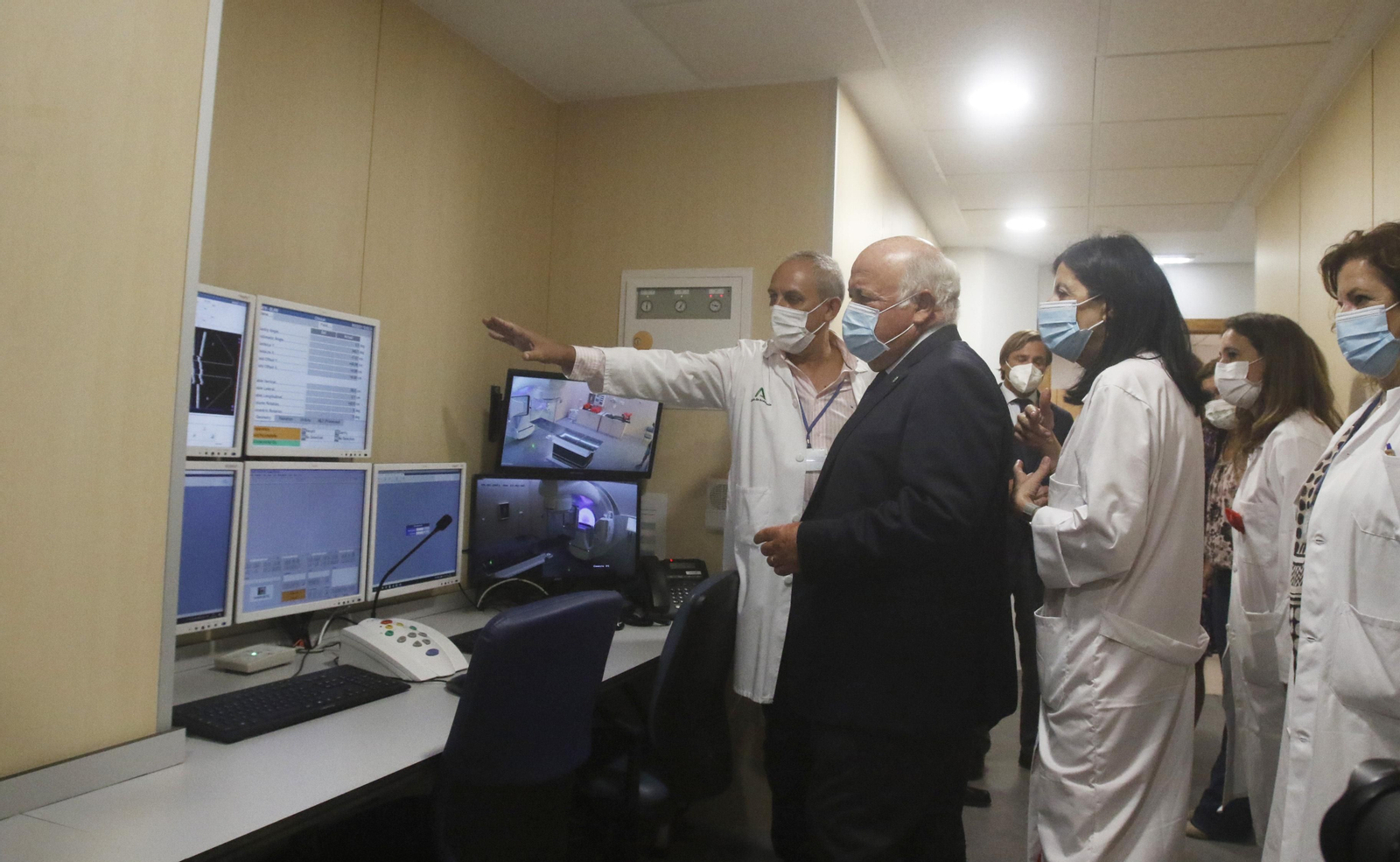 Visita el Hospital de Día de Infecciosos y el nuevo Acelerador Lineal de Electrones de Córdoba