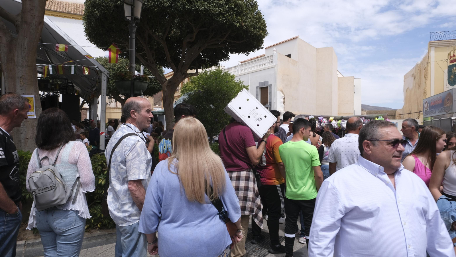 Imágenes de la paella popular en las Fiestas de Canjáyar